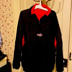 Washington Capitals 1/4 zip fleece (Nylon o’outside, warm fleece on the inside)